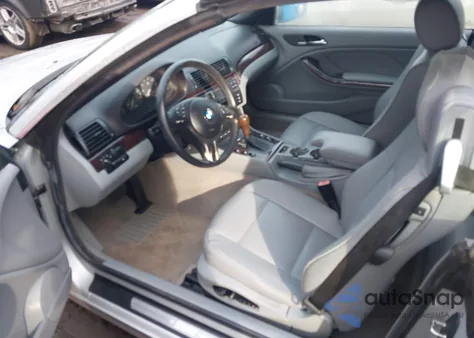 2004 BMW 325Ci z USA, uszkodzony, nr VIN WBABW33404PL30612